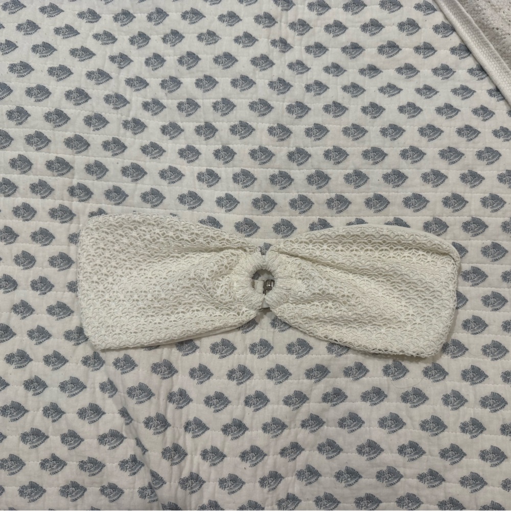 Cream Textured Strapless Bikini Top